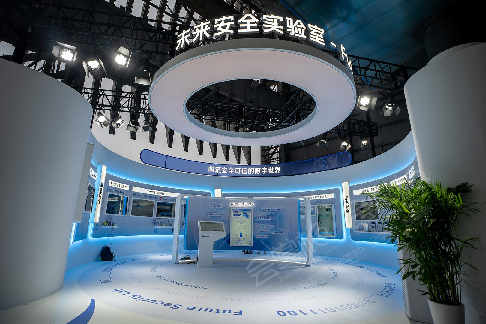 企業(yè)參展展臺(tái)設(shè)計(jì)有哪些具體的提升品牌吸引力的方法？